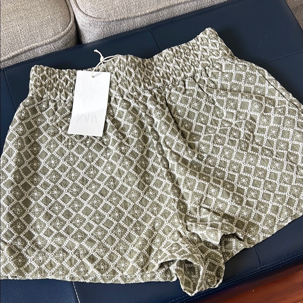NWT. Zara Olive Green Embroidered Perforated Shorts